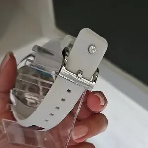 Gucci | Accessories | Gucci Cream And Silver Timepiece  display picture 1